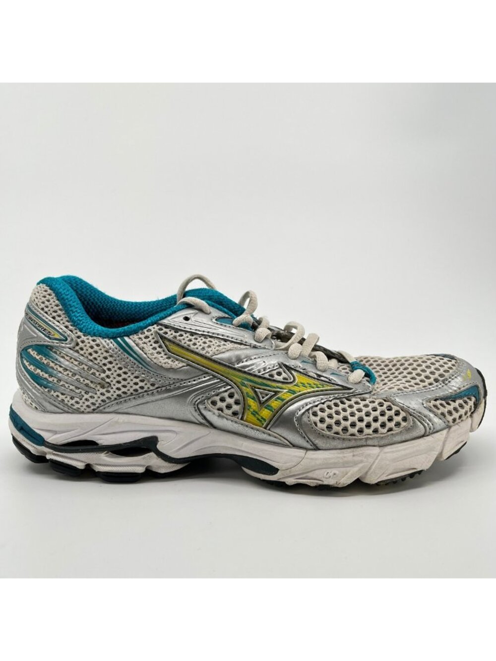 Mizuno Wave Inspire 6 Womens Size 8 White Silver Athletic Running Shoes Sneakers